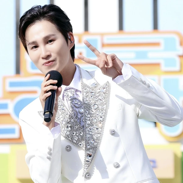 今天最受喜愛的金熙栽模樣