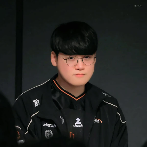 No.1 banner post of Gumayusi created by top fandom