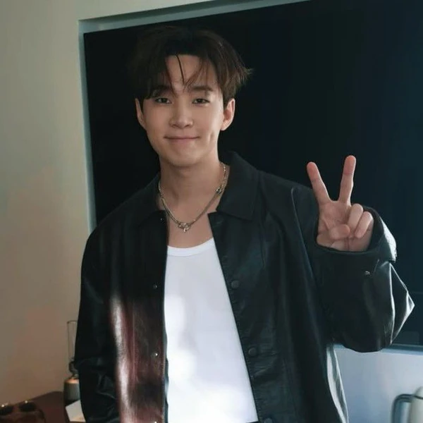 The most loved look of Henry today