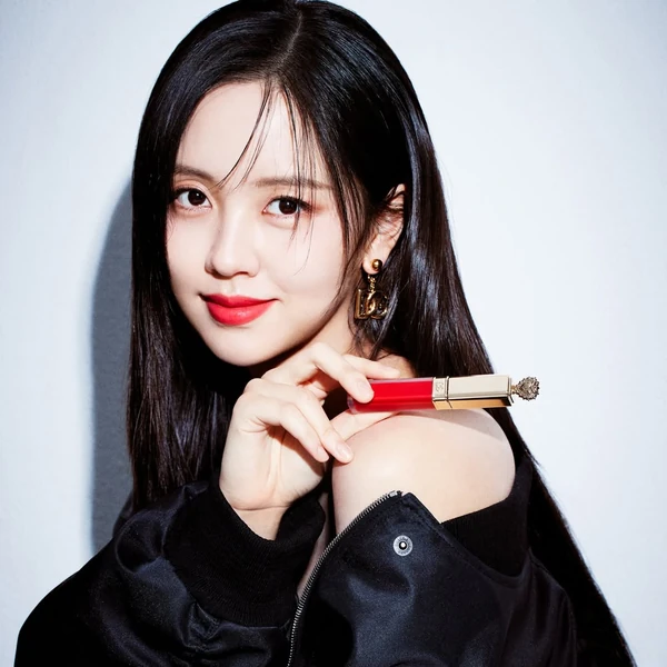 Popular photo full of fans’ love for Kim Sohyun