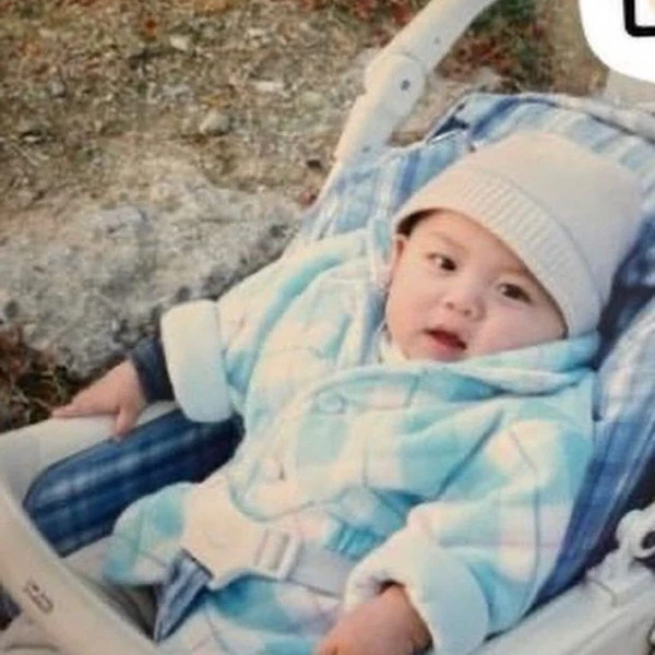 No.1 banner post of Gumayusi created by top fandom