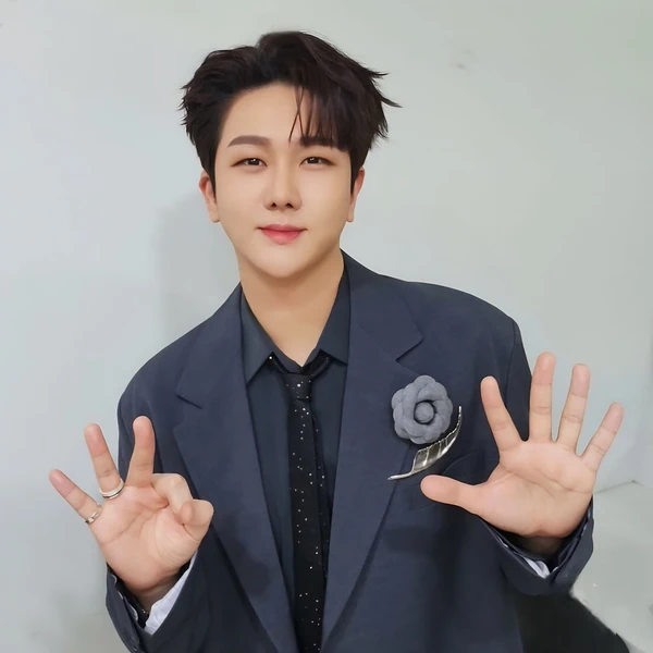 오늘 가장 사랑받은 김수찬의 모습