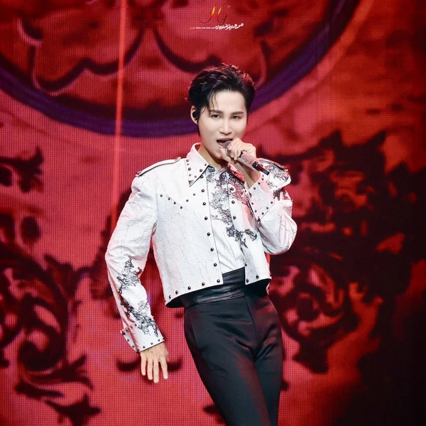 今天最受喜愛的金熙栽模樣