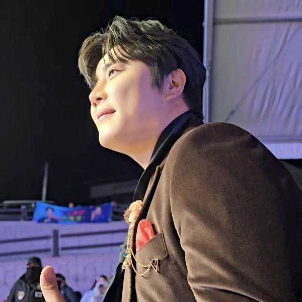 今天最受喜爱的晋海成模样