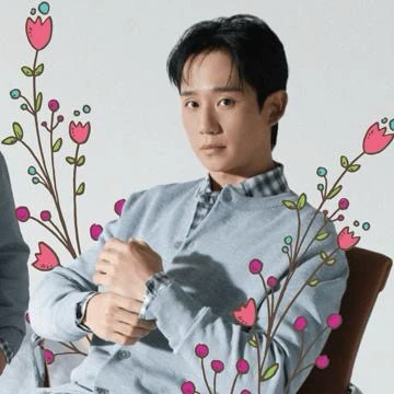 今天最受喜爱的丁海寅模样