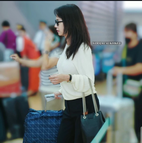 Foto populer Song Jihyo yang penuh cinta dari penggemar