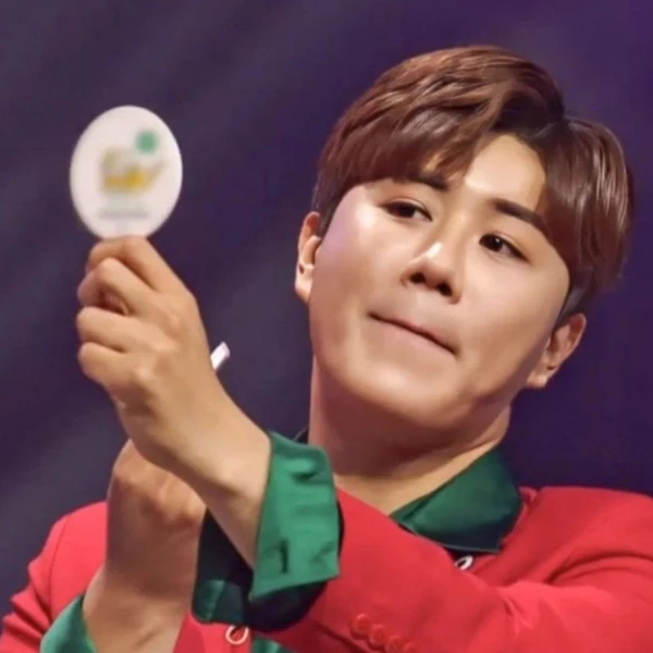 The most loved look of Jin Haesung today