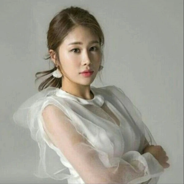 Foto populer Kim Soyou yang penuh cinta dari penggemar