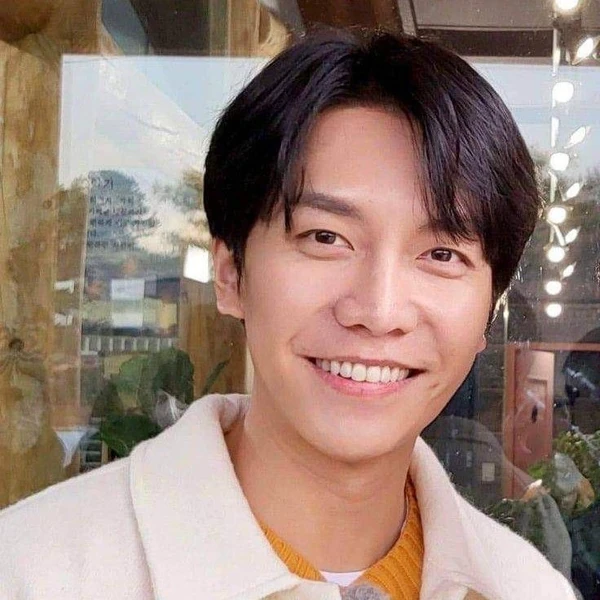 充滿粉絲愛的李昇基人氣照片