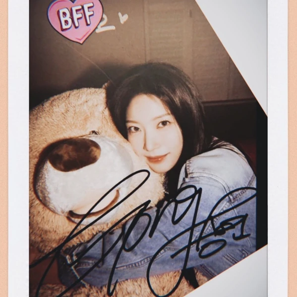 充滿粉絲愛的孔升妍人氣照片