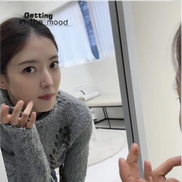 Popular photo full of fans’ love for Lee Seyoung