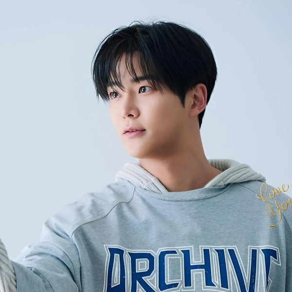 오늘 가장 사랑받은 로운의 모습