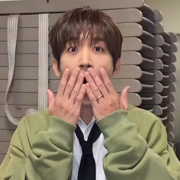 The most loved look of Lee Seungyoon today