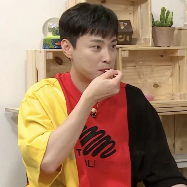 今天最受喜愛的閔庚勳模樣