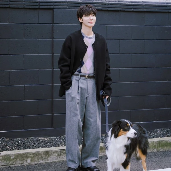 The most loved look of Hwang Inyoup today