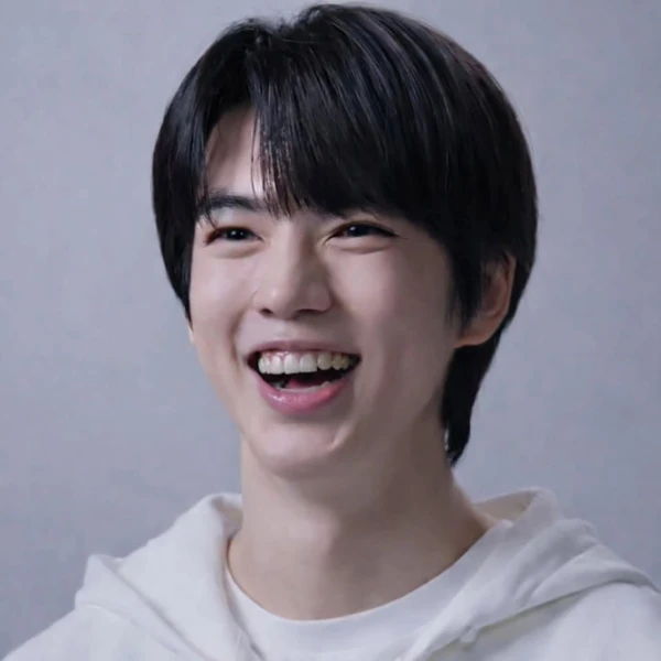 Foto utama yang menunjukkan pesona Cha Junhwan