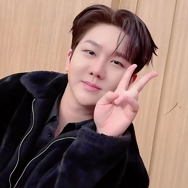 Popular photo full of fans’ love for Kim Soochan