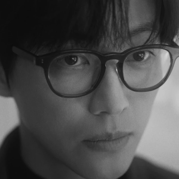 The most loved look of Namkoong Min today