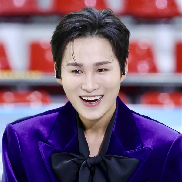 充滿粉絲愛的金熙栽人氣照片