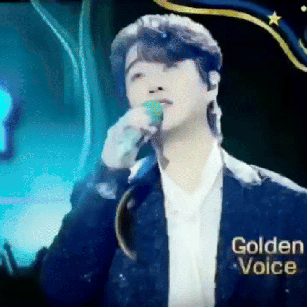 Popular photo full of fans’ love for Hwang Youngwoong