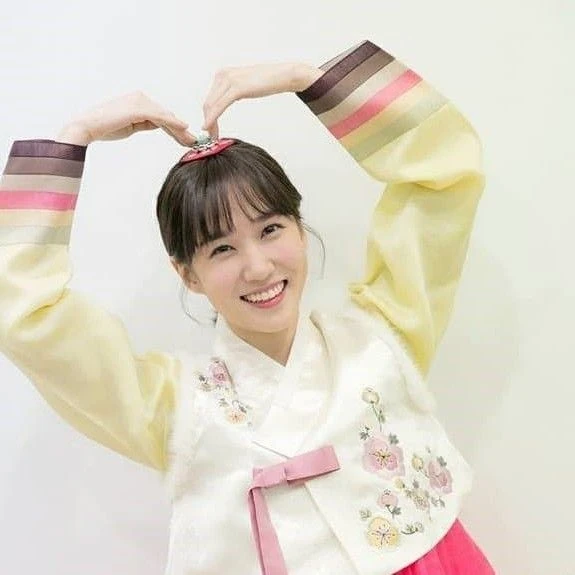 The most loved look of Park Eunbin today