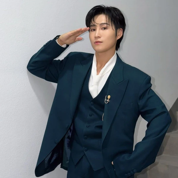 今天最受喜愛的金熙栽模樣