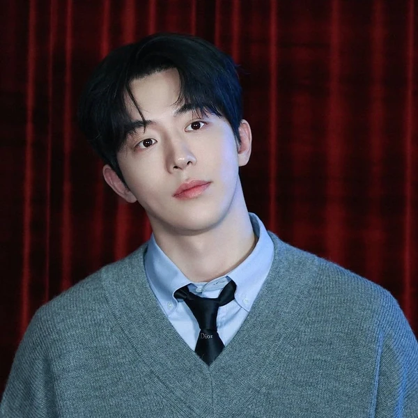 The most loved look of Nam Joohyuk today