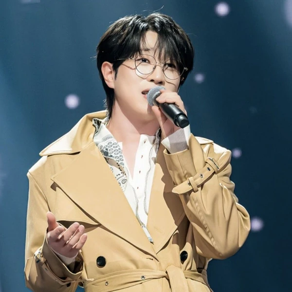 The most loved look of An Sunghoon today