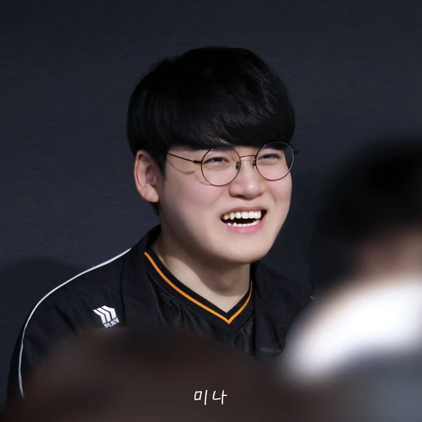 최애 팬덤이 만들어낸 구마유시의 1등 배너 게시글