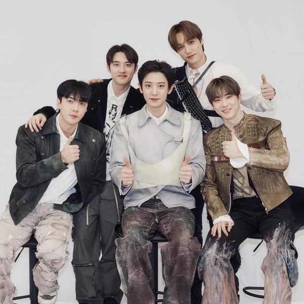 The most loved look of Suho today