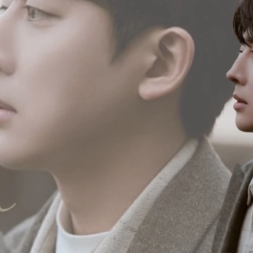 The most loved look of Son Hojun today