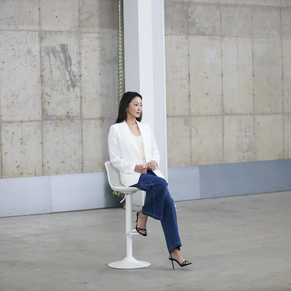 Popular photo full of fans’ love for Kim Heesun