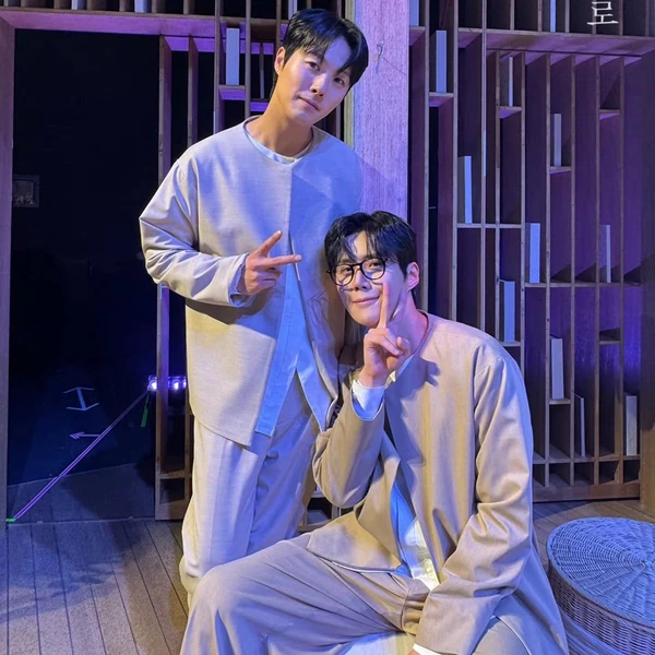 The most loved look of Kim Seonho today