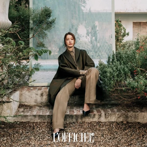 The most loved look of Namtan Tipnaree Weerawatnodom today