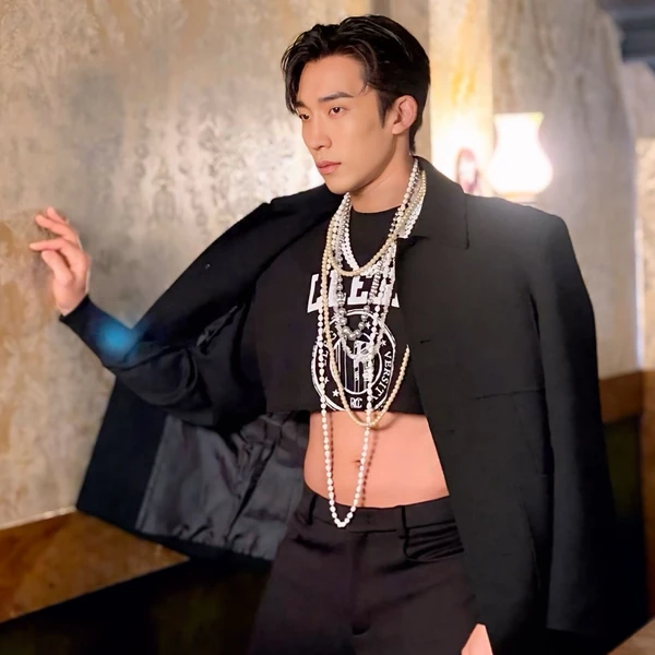 Popular photo full of fans’ love for Lee Sangyi