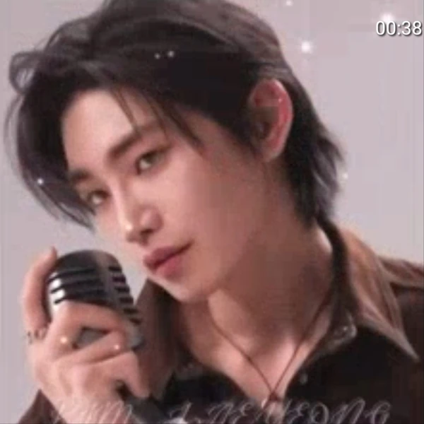 Popular photo full of fans’ love for Kim Jaeyoung