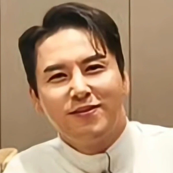 Foto populer Jang Minho yang penuh cinta dari penggemar