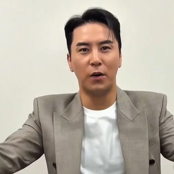 Foto populer Jang Minho yang penuh cinta dari penggemar