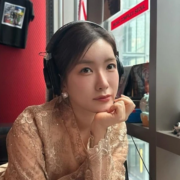 The most loved look of Ryu Wonjung today