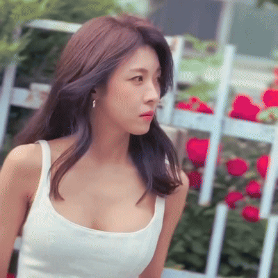 The most loved look of Ha Jiwon today