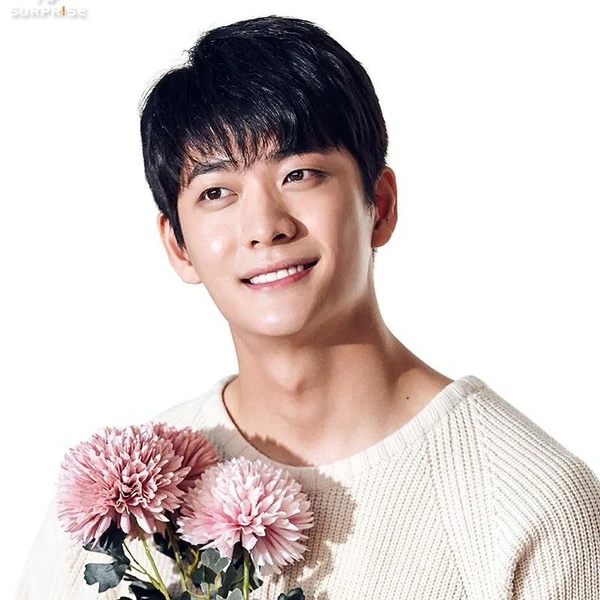 The most loved look of Kang Taeoh today