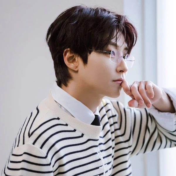 오늘 가장 사랑받은 황인엽의 모습