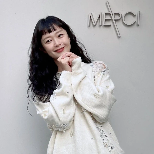 Popular photo full of fans’ love for Jeon Somin