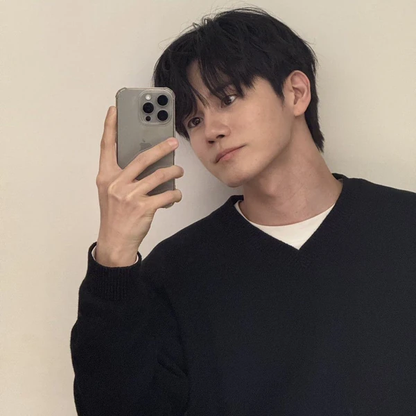 今天最受喜愛的邕聖祐模樣