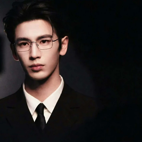 Popular photo full of fans’ love for Zhang Linghe