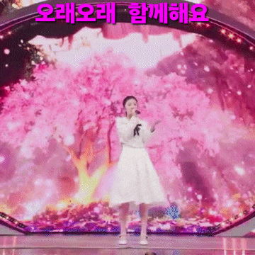 The most loved look of Yoon Yoonseo today