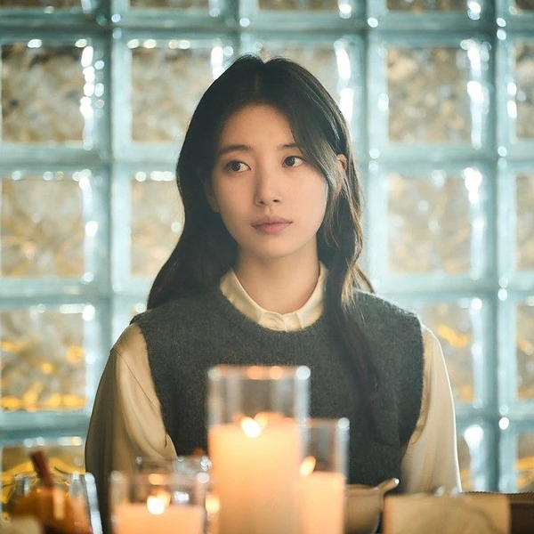 Popular photo full of fans’ love for Bae Suzy