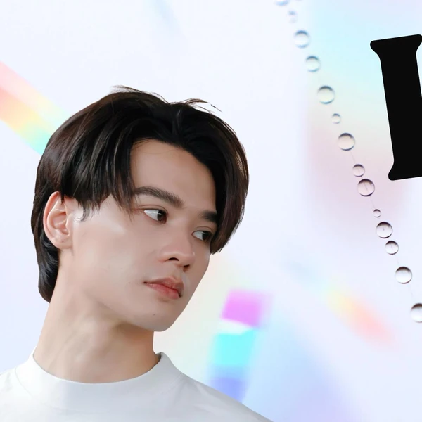 Popular photo full of fans’ love for Keng