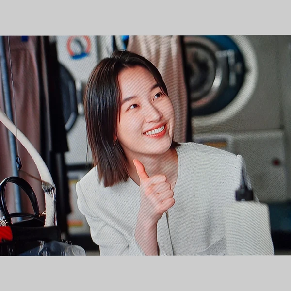 Foto populer Won Jian yang penuh cinta dari penggemar