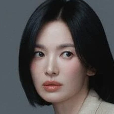 Popular photo full of fans’ love for Song Hyekyo